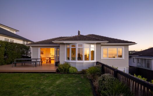 52 Stanley Crescent