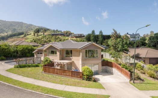 16 Saddleback Road