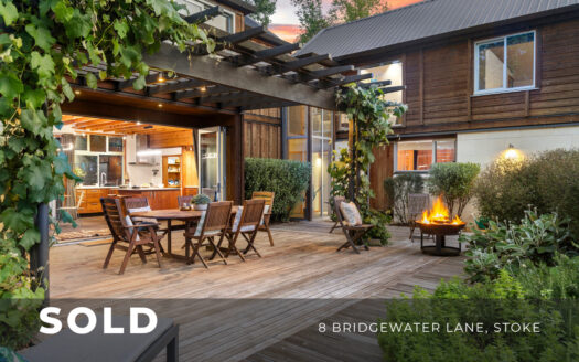 8 Bridgewater Lane