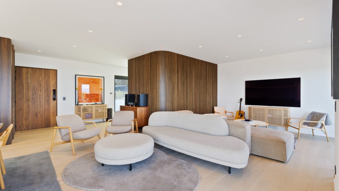 The Cooper Group -  82 Princes Drive