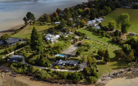 Te Koi The Lodge, 133 Bronte Road East