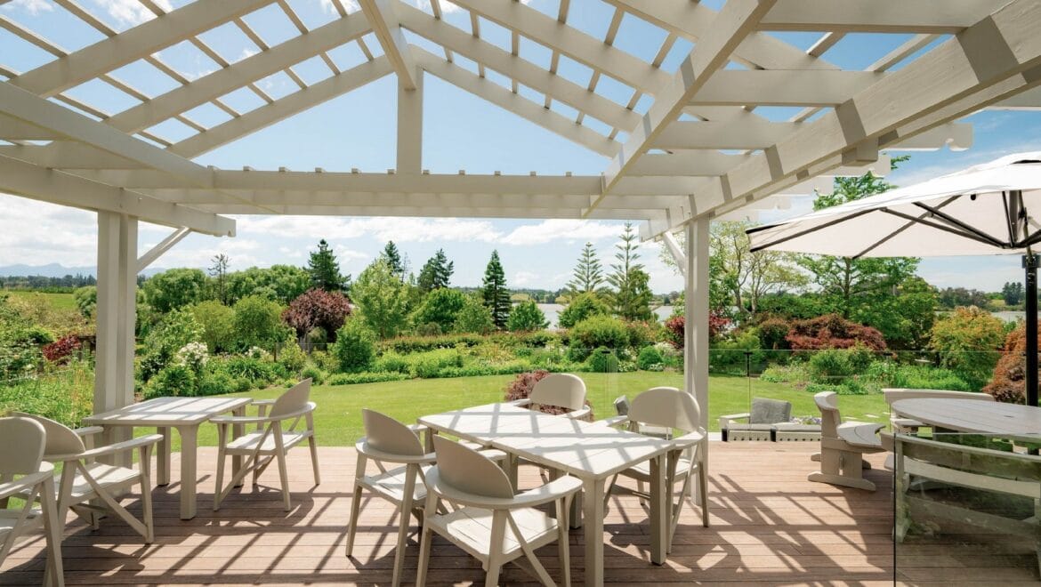 133 Bronte Road East